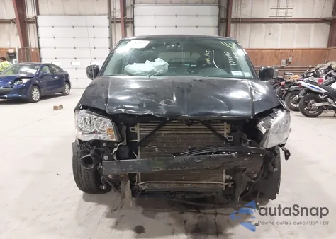 2015 Chrysler Town & Country Touring из США, поврежденный, VIN 2C4RC1BG6FR664803